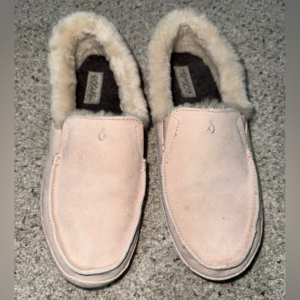 OluKai Women's Moccasins in Light Pink